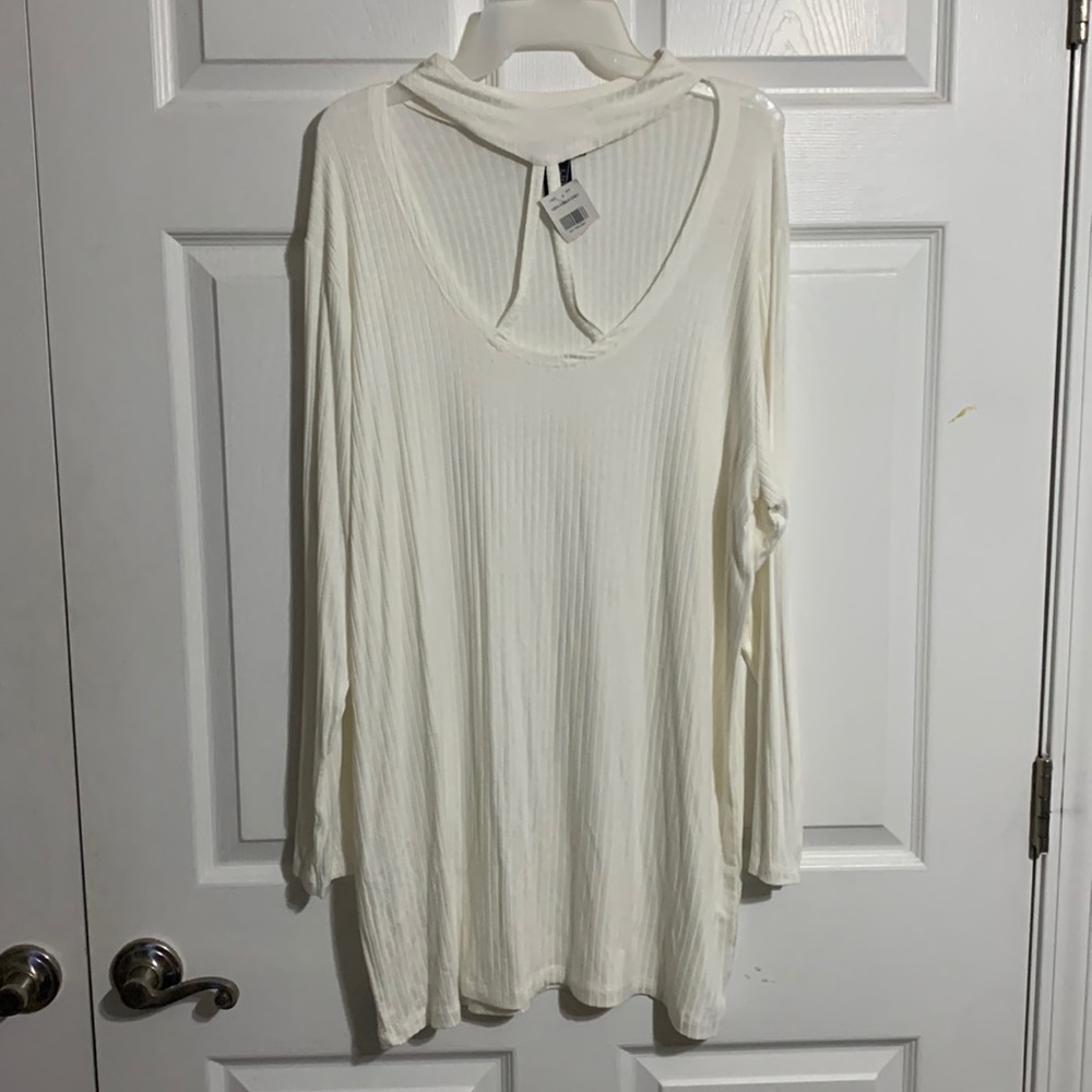 3X cream white long top by Rouge